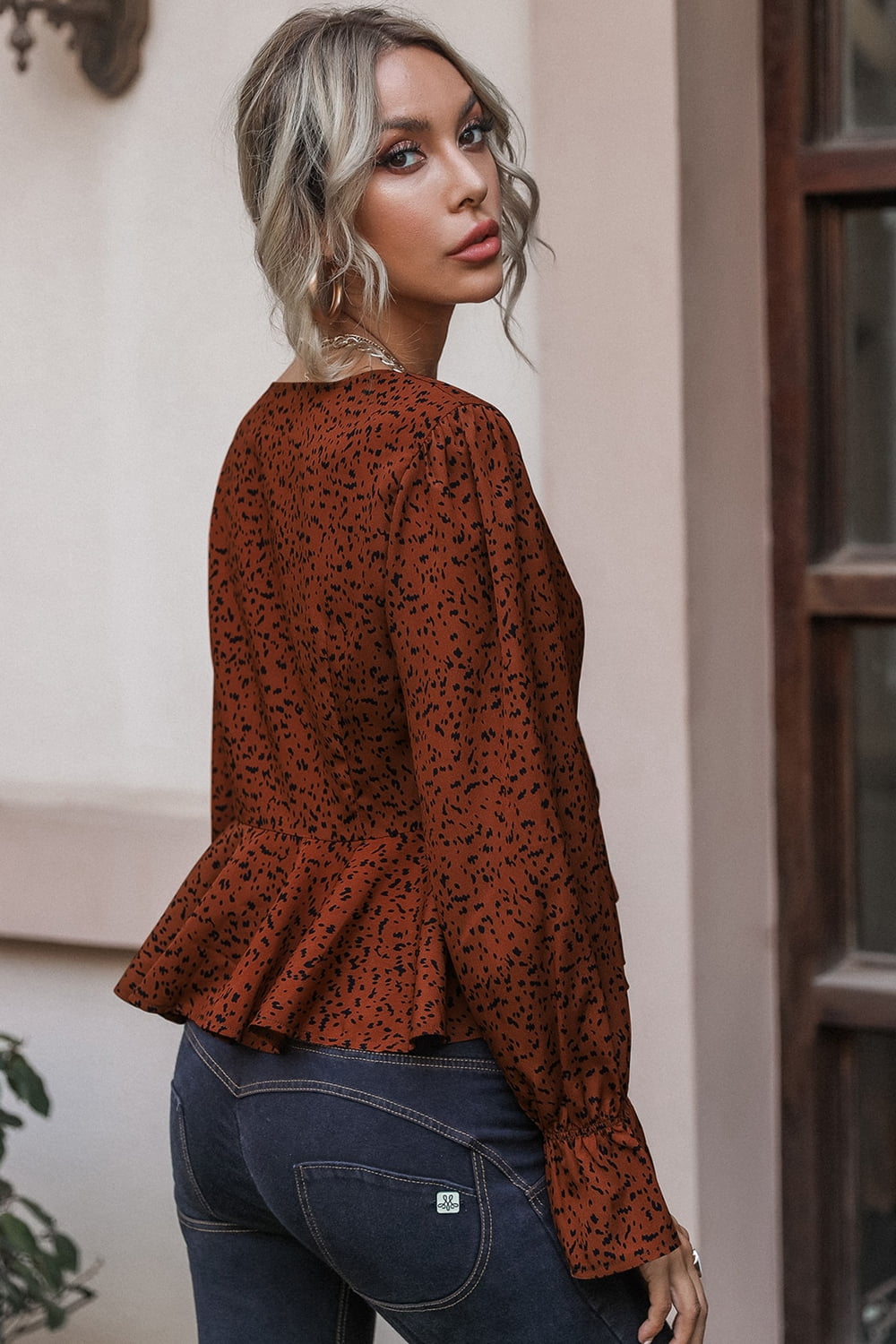 cropped v-neck long sleeve blouse