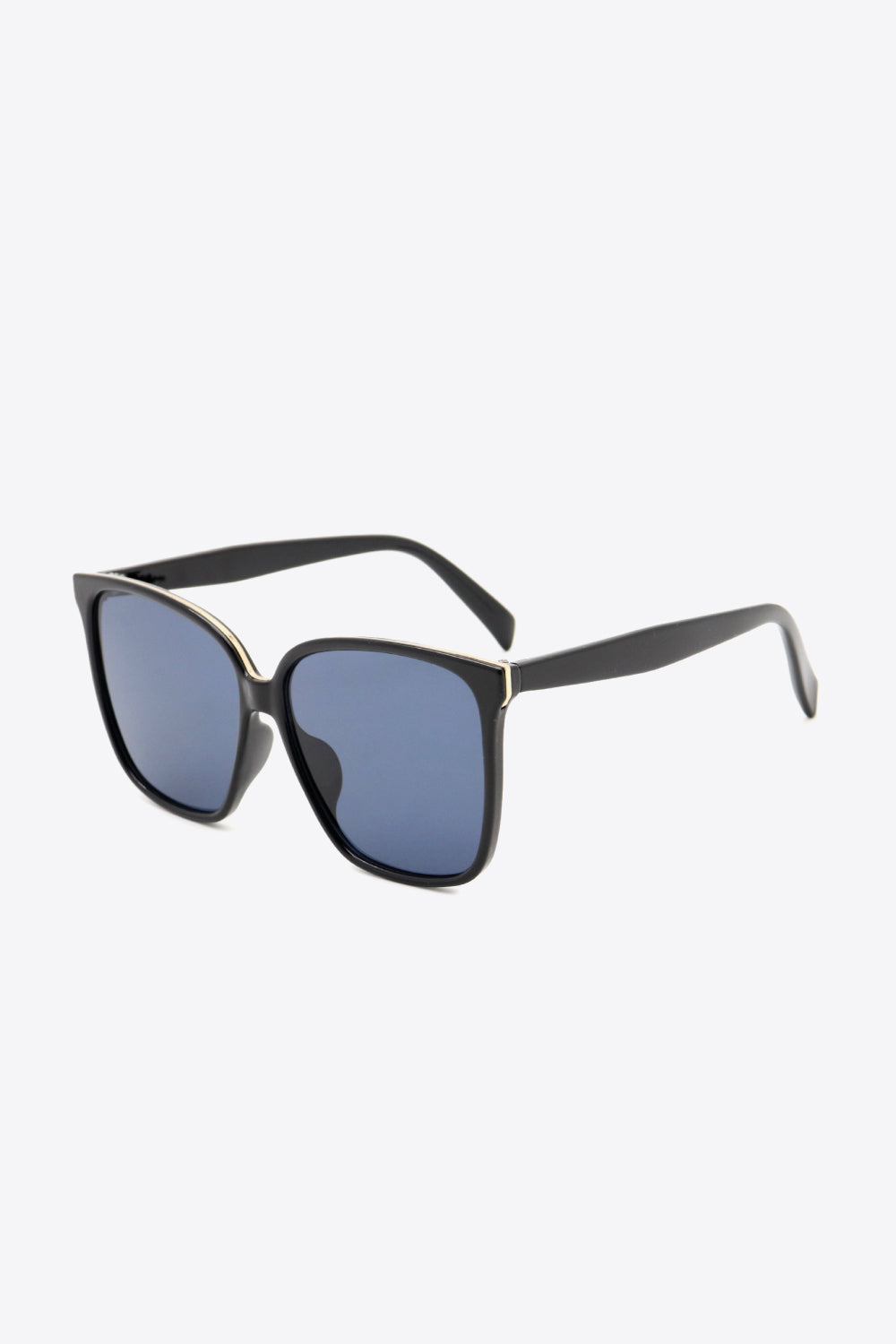 polycarbonate frame wayfarer sunglasses