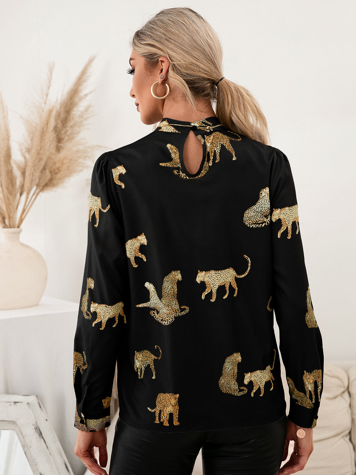 leopard graphic mock neck puff sleeve blouse