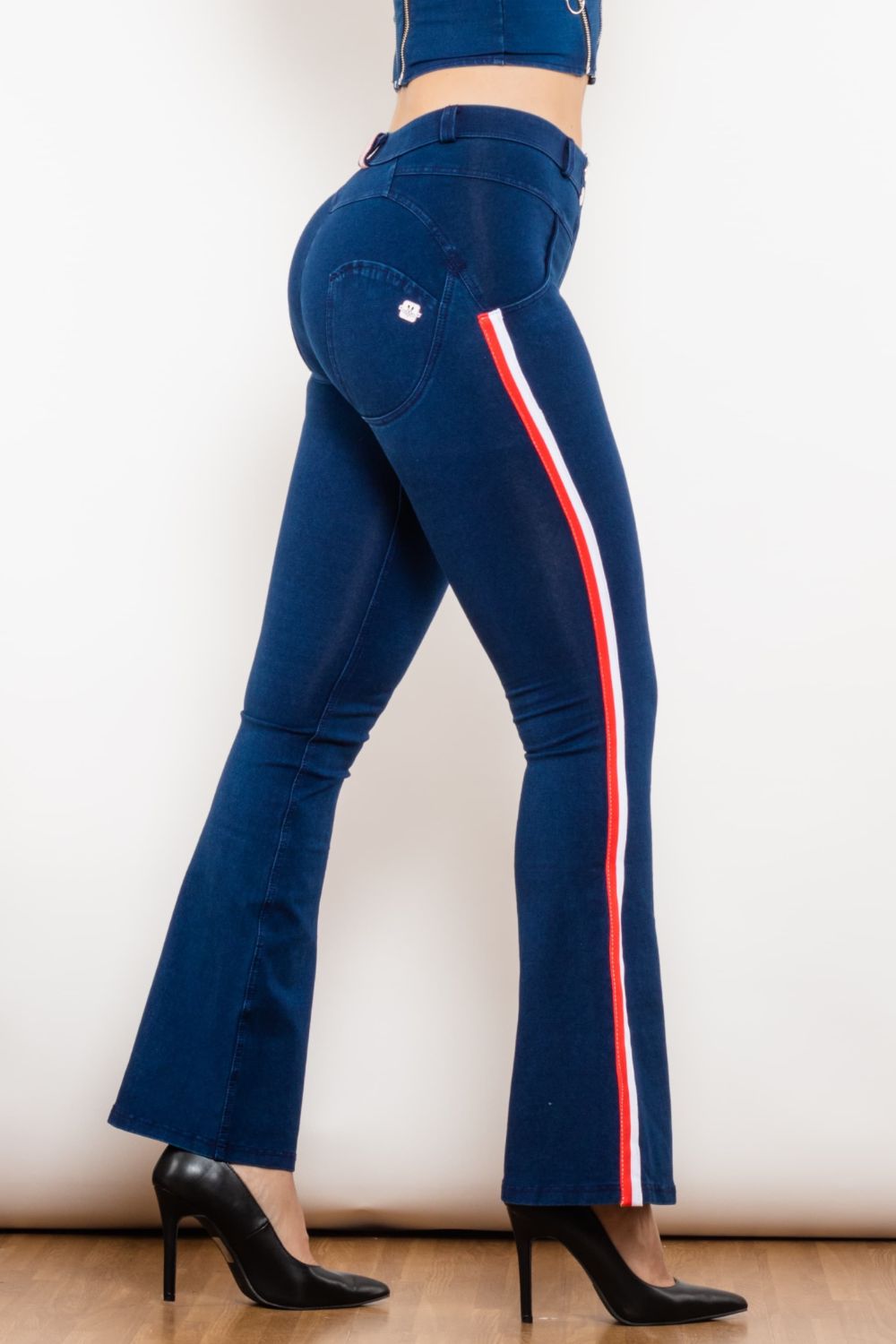 side stripe buttoned bootcut jeans