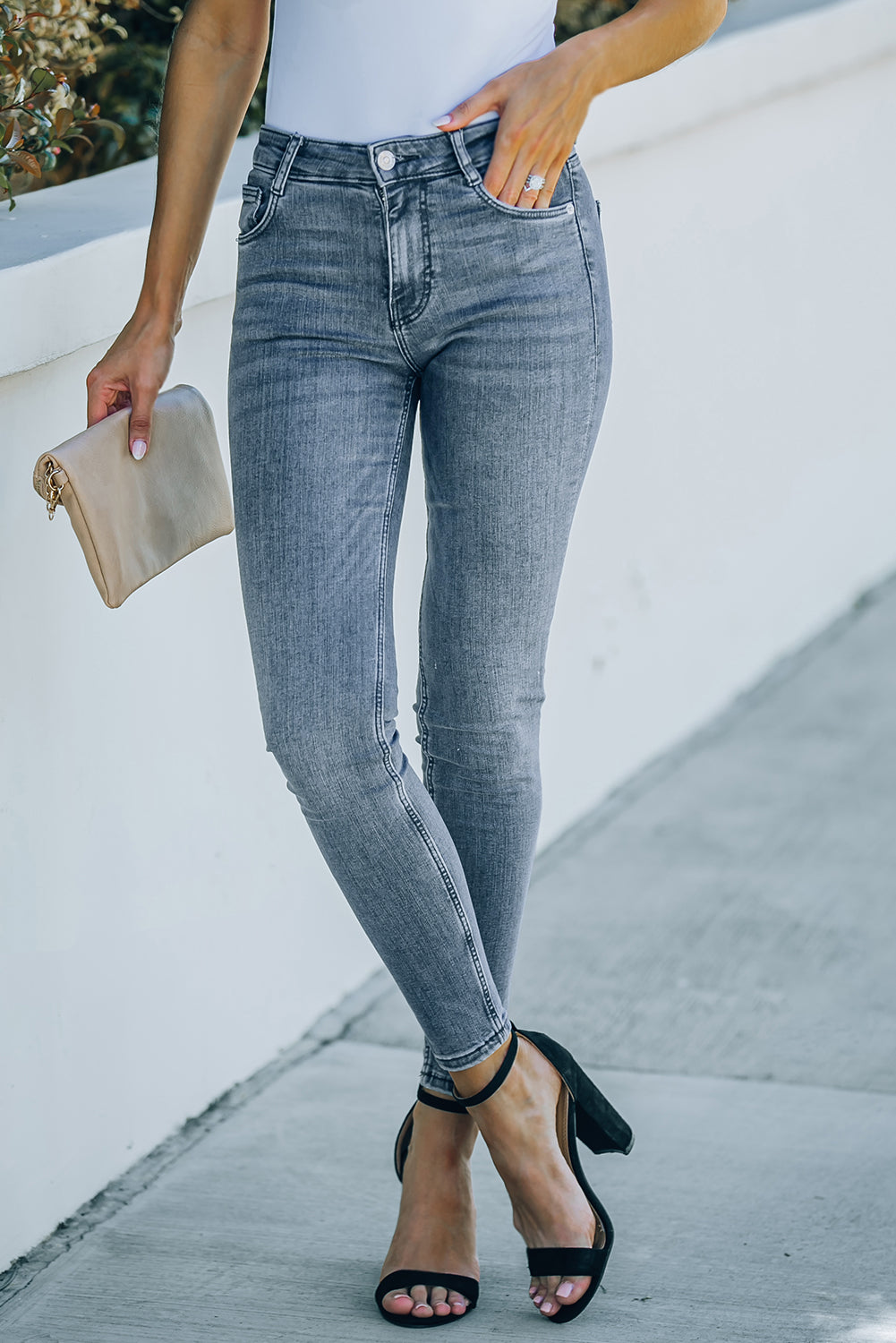 ankle-length skinny jeans with pockets