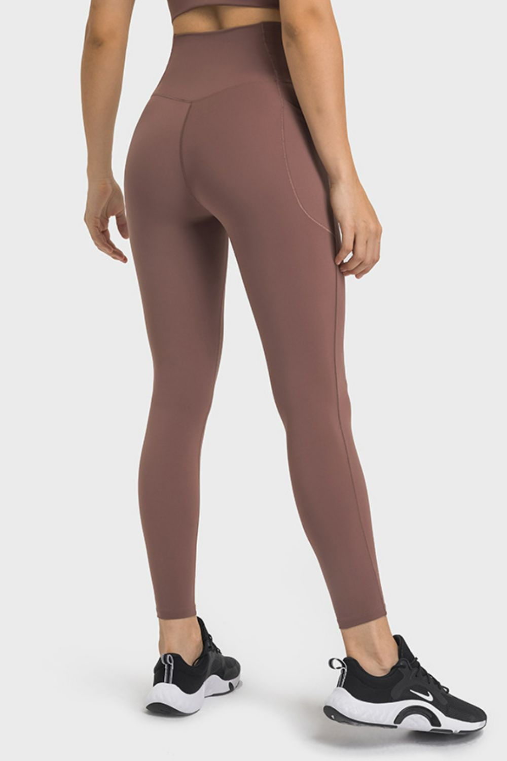 v-waist yoga leggings with pockets