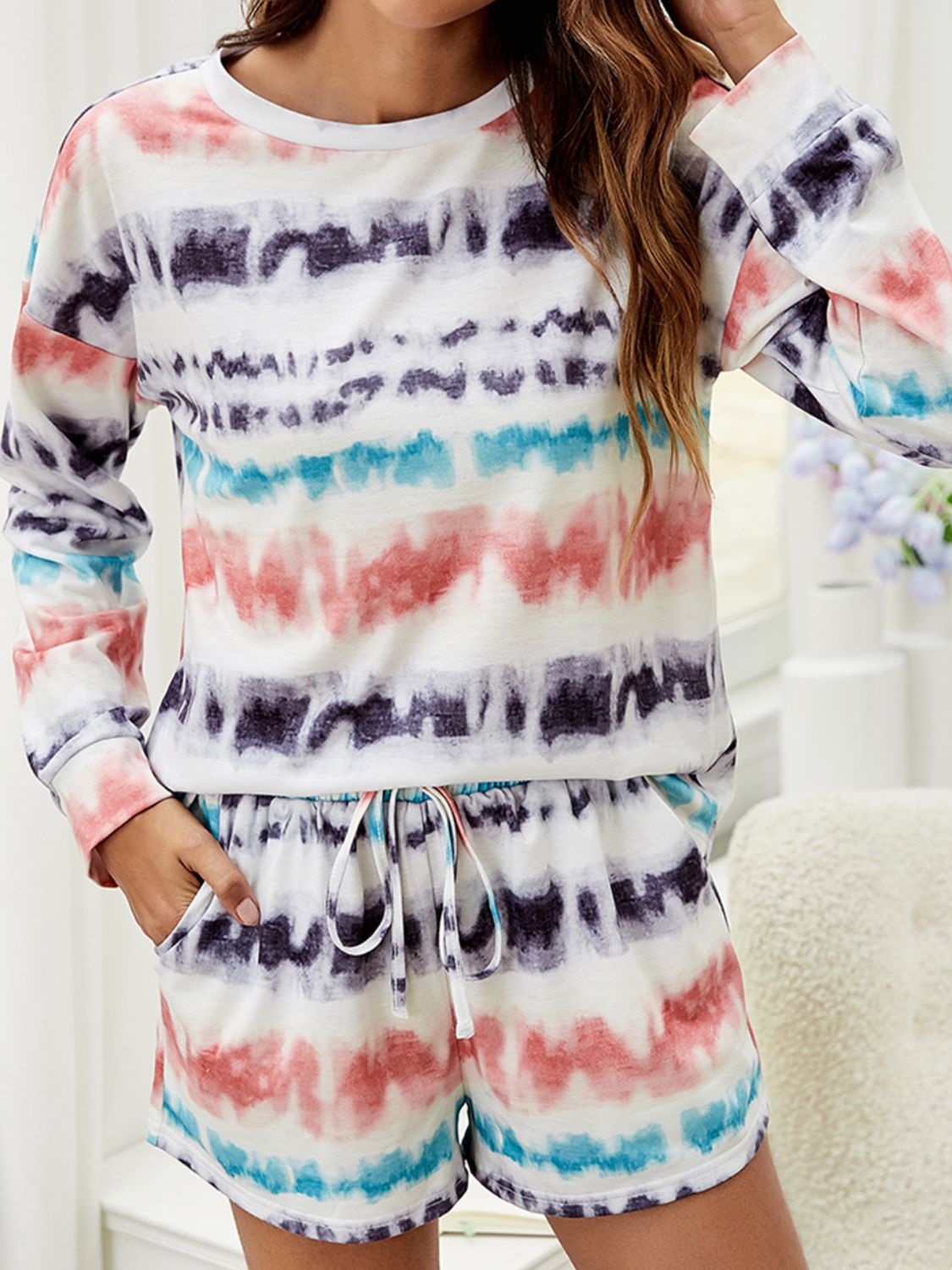 tie-dye dropped shoulder lounge set