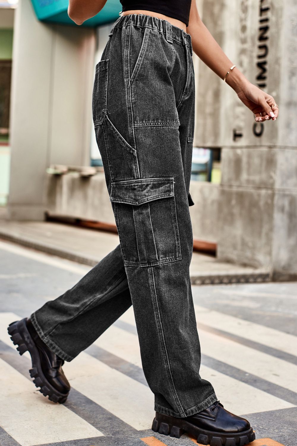 loose fit long pants with pockets