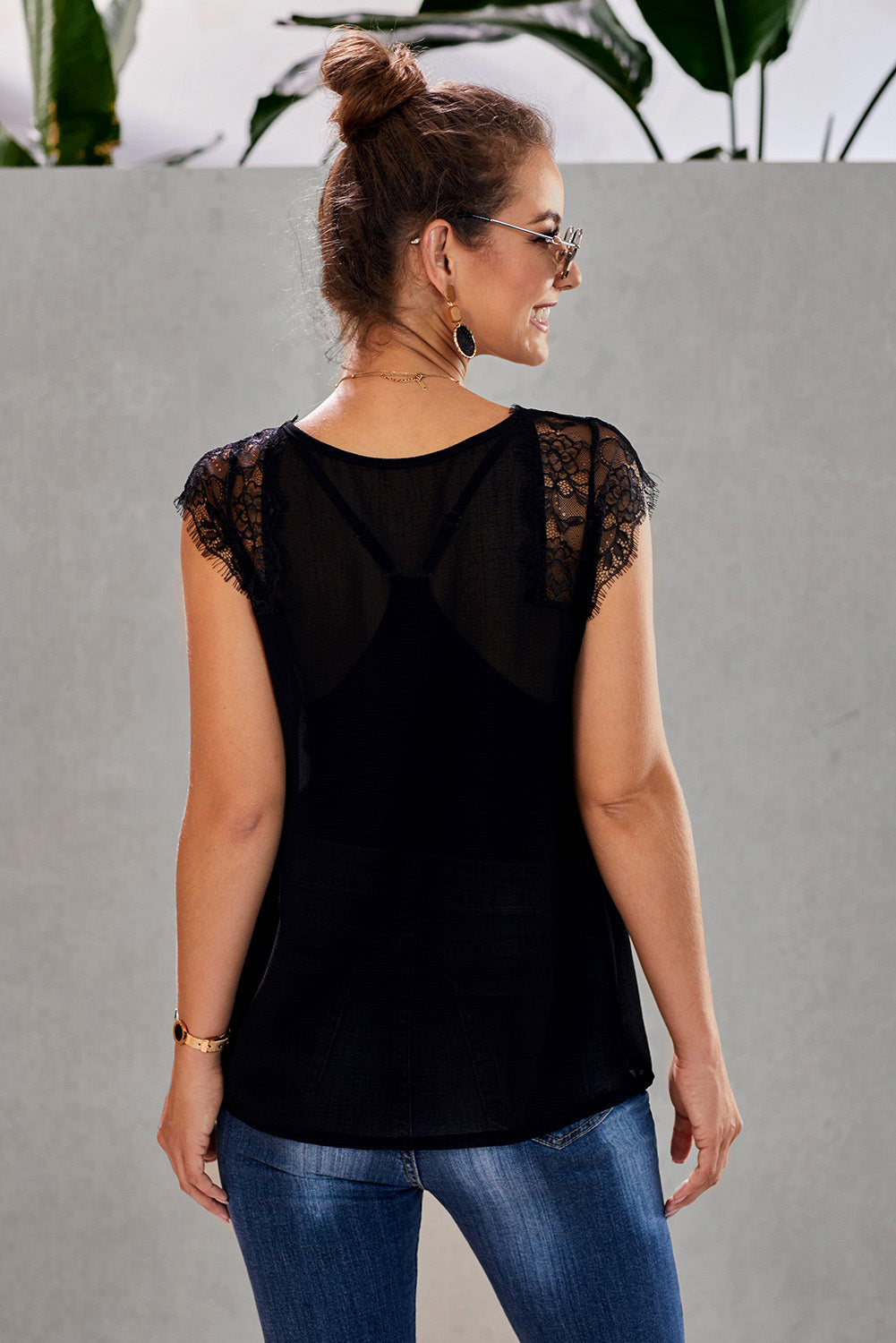 eyelash trim spliced lace v-neck tank
