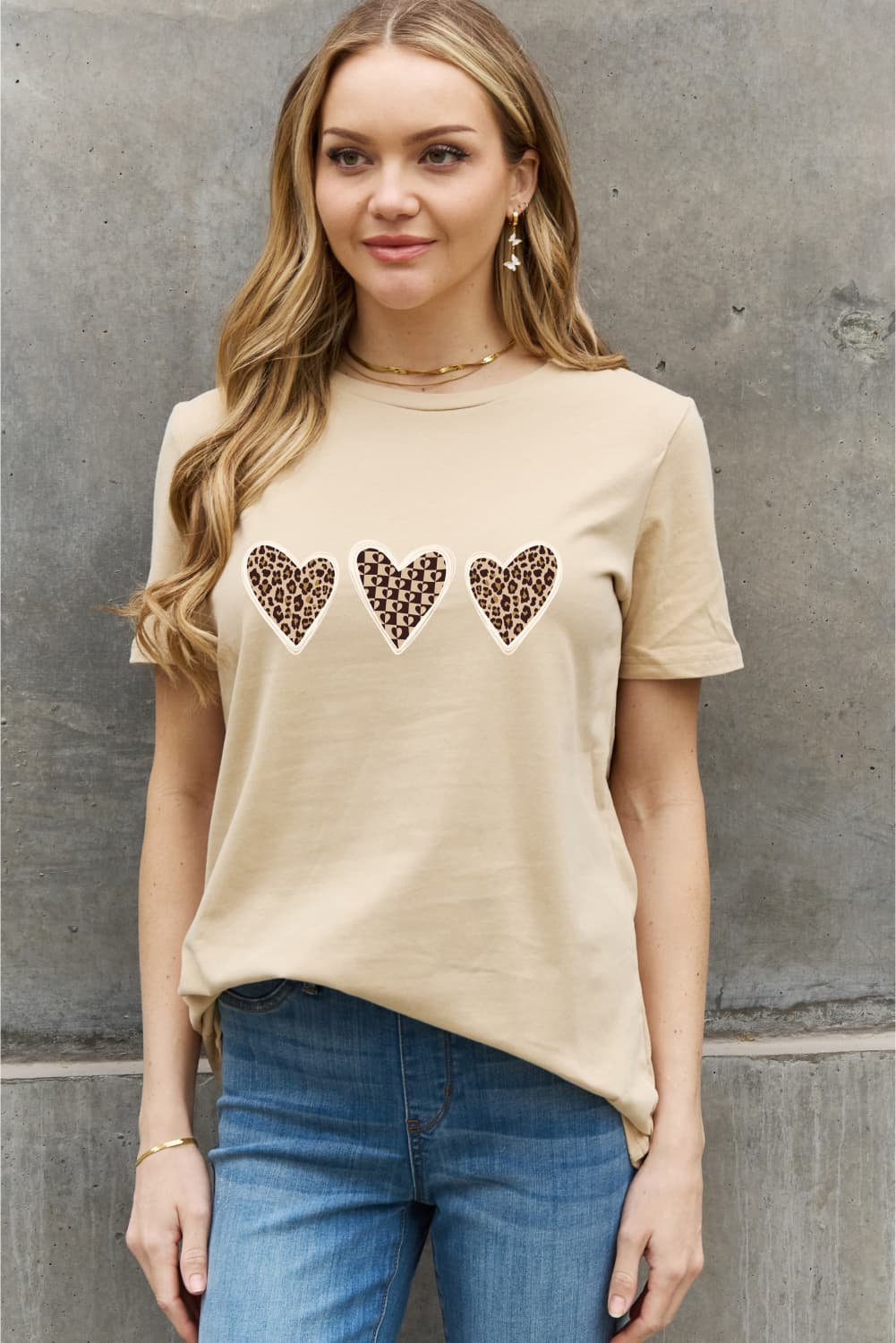 simply love simply love full size heart graphic cotton tee