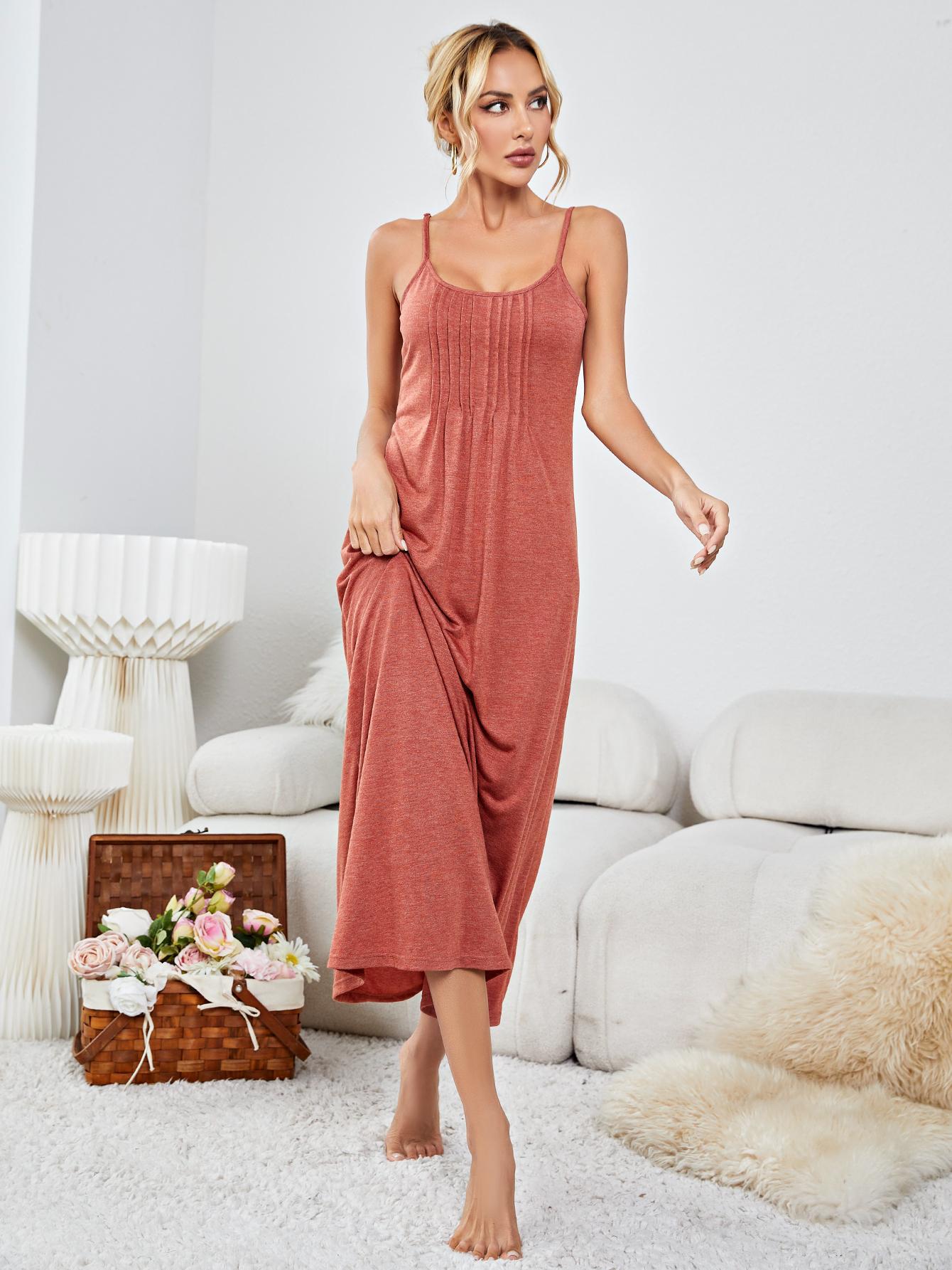 scoop neck spaghetti strap night dress