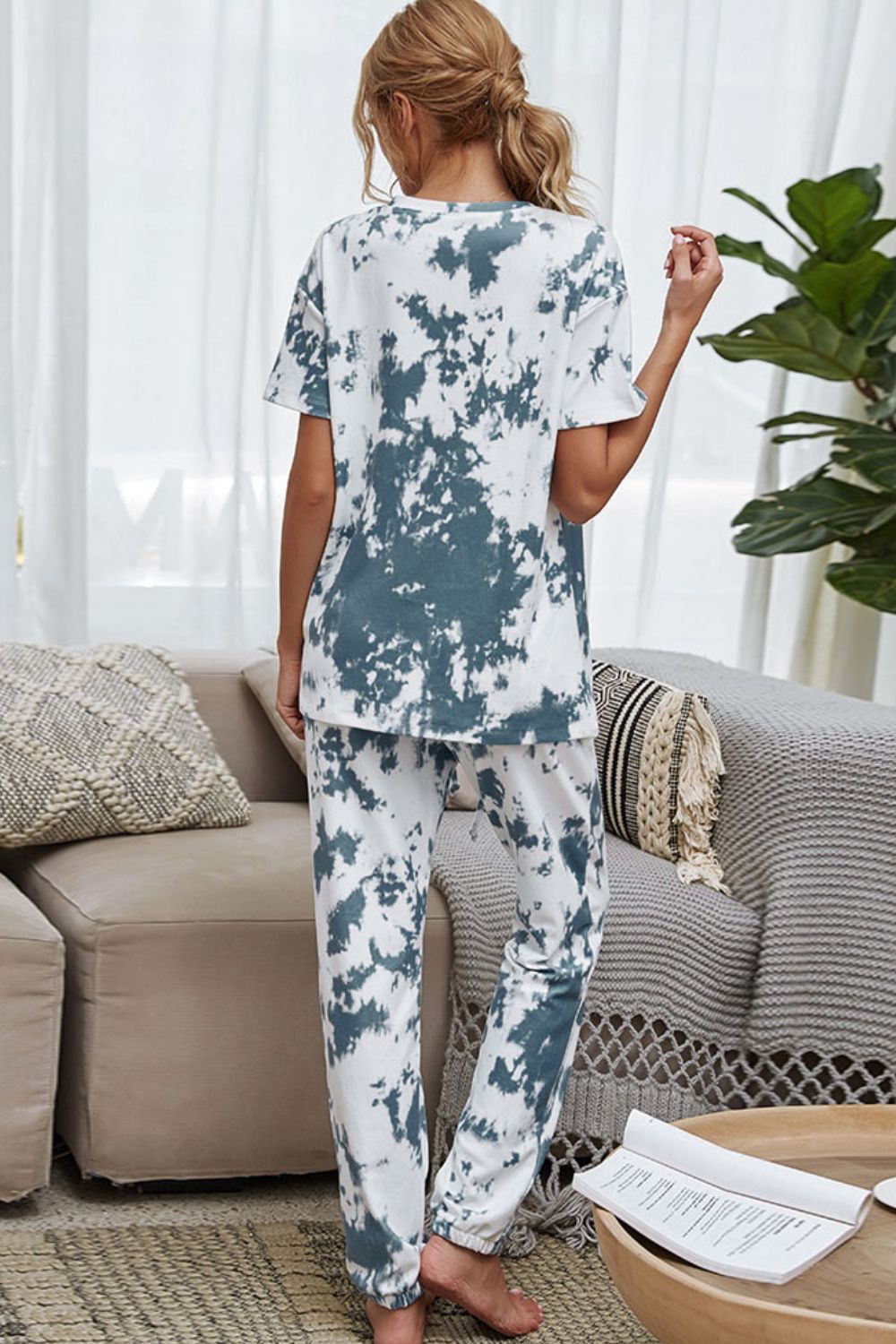 tie-dye tee and drawstring waist joggers lounge set