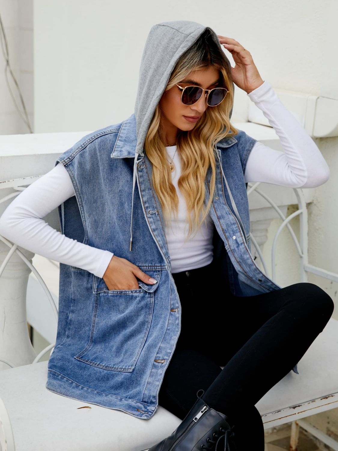 hooded sleeveless denim top with pockets