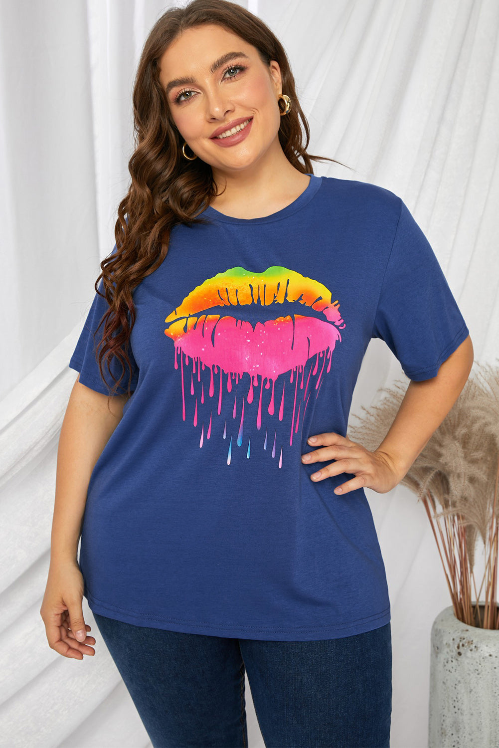 plus size lip graphic tee shirt