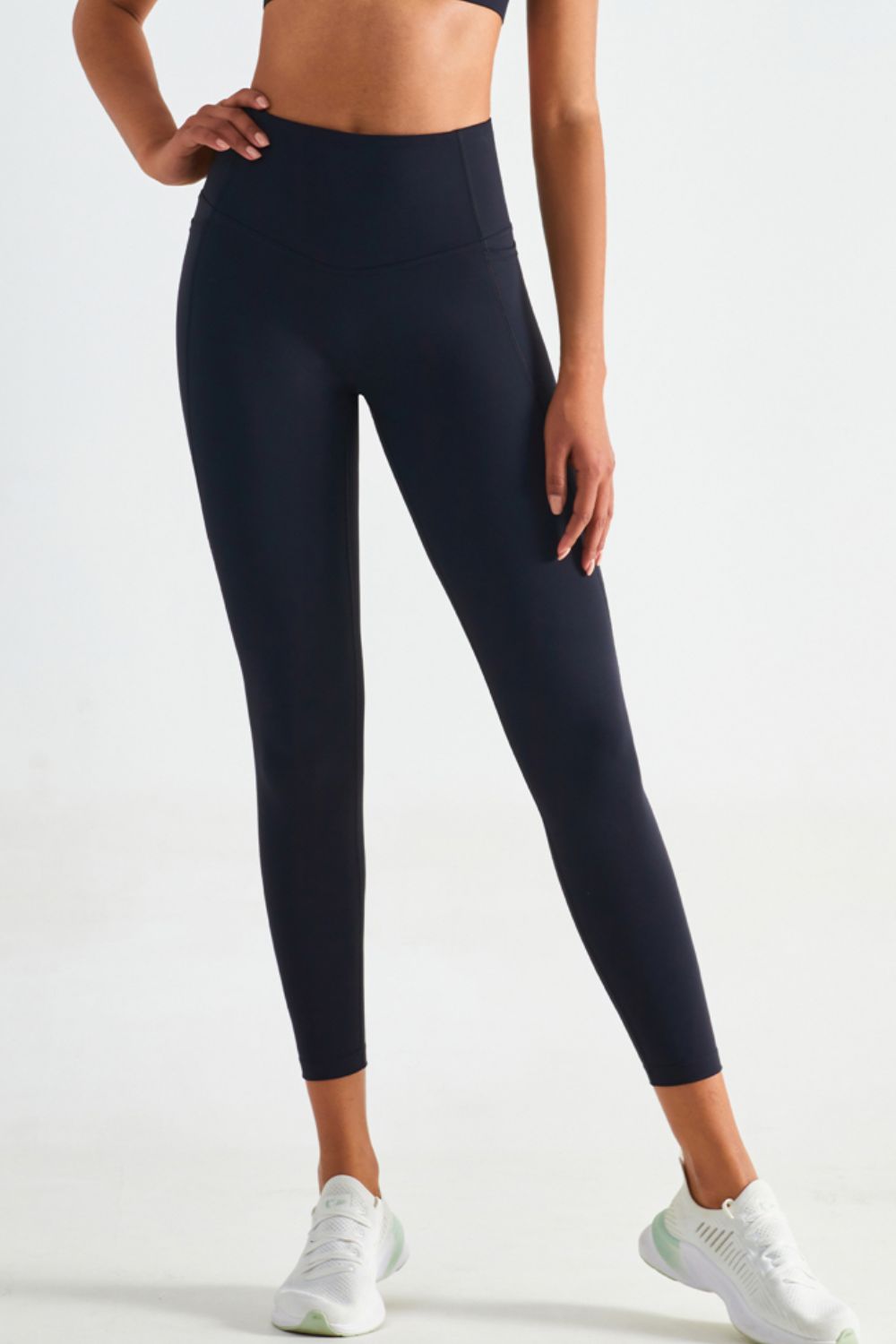 wide waistband sports leggings with pockets