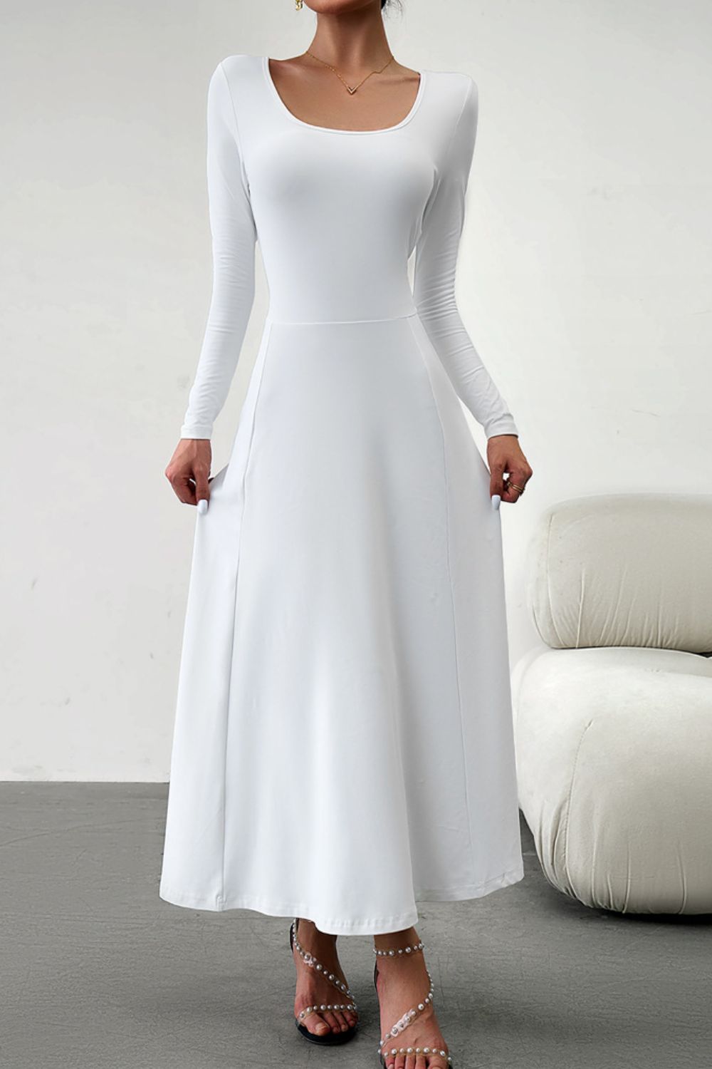 scoop neck long sleeve lace-up maxi dress