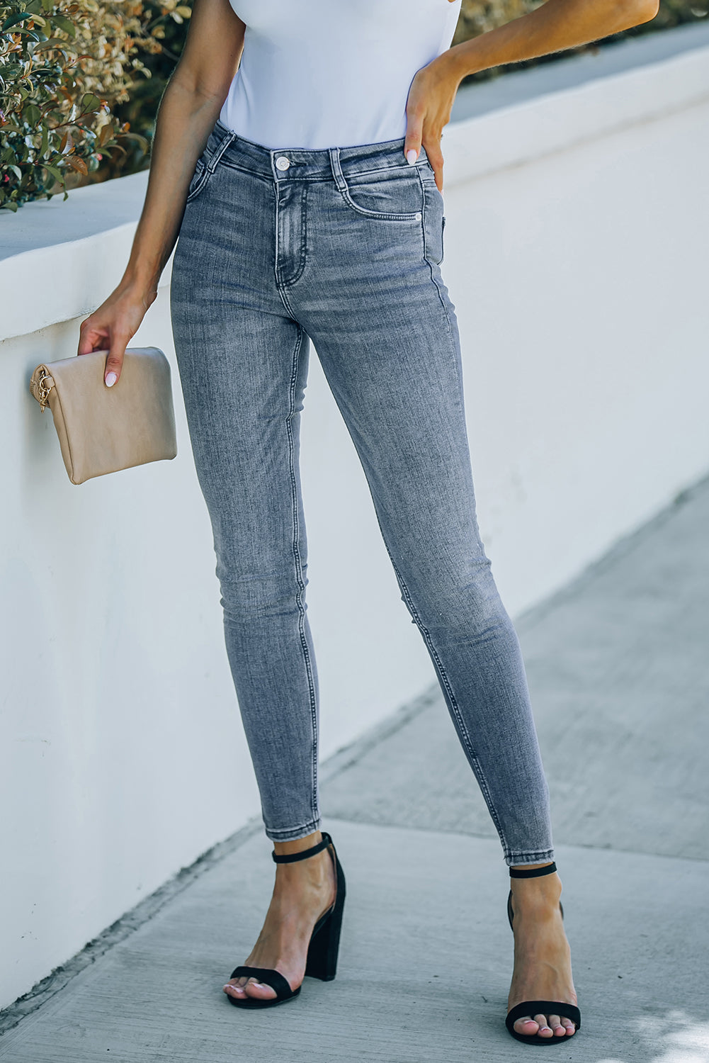 ankle-length skinny jeans with pockets