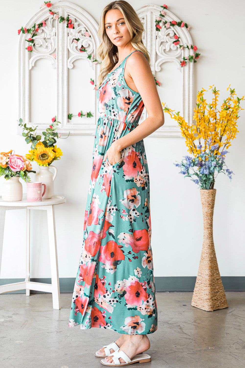 floral sleeveless maxi dress with pockets