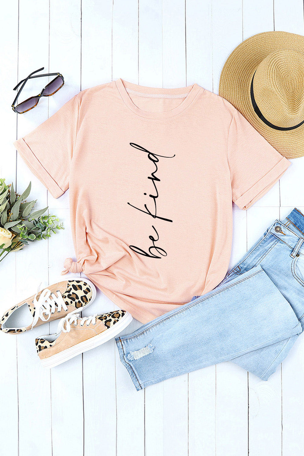 be kind graphic round neck short sleeve tee