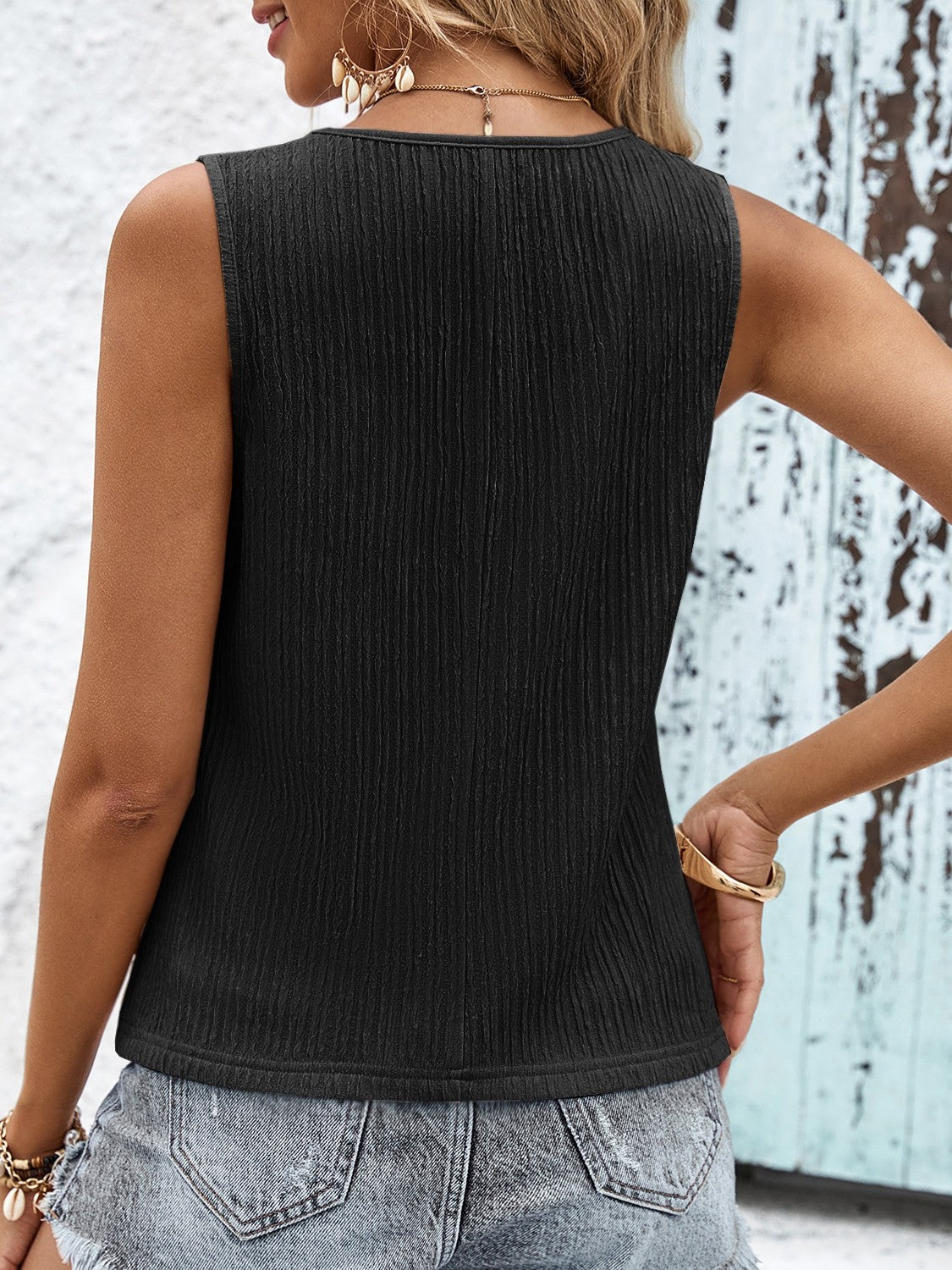 textured v-neck tank top