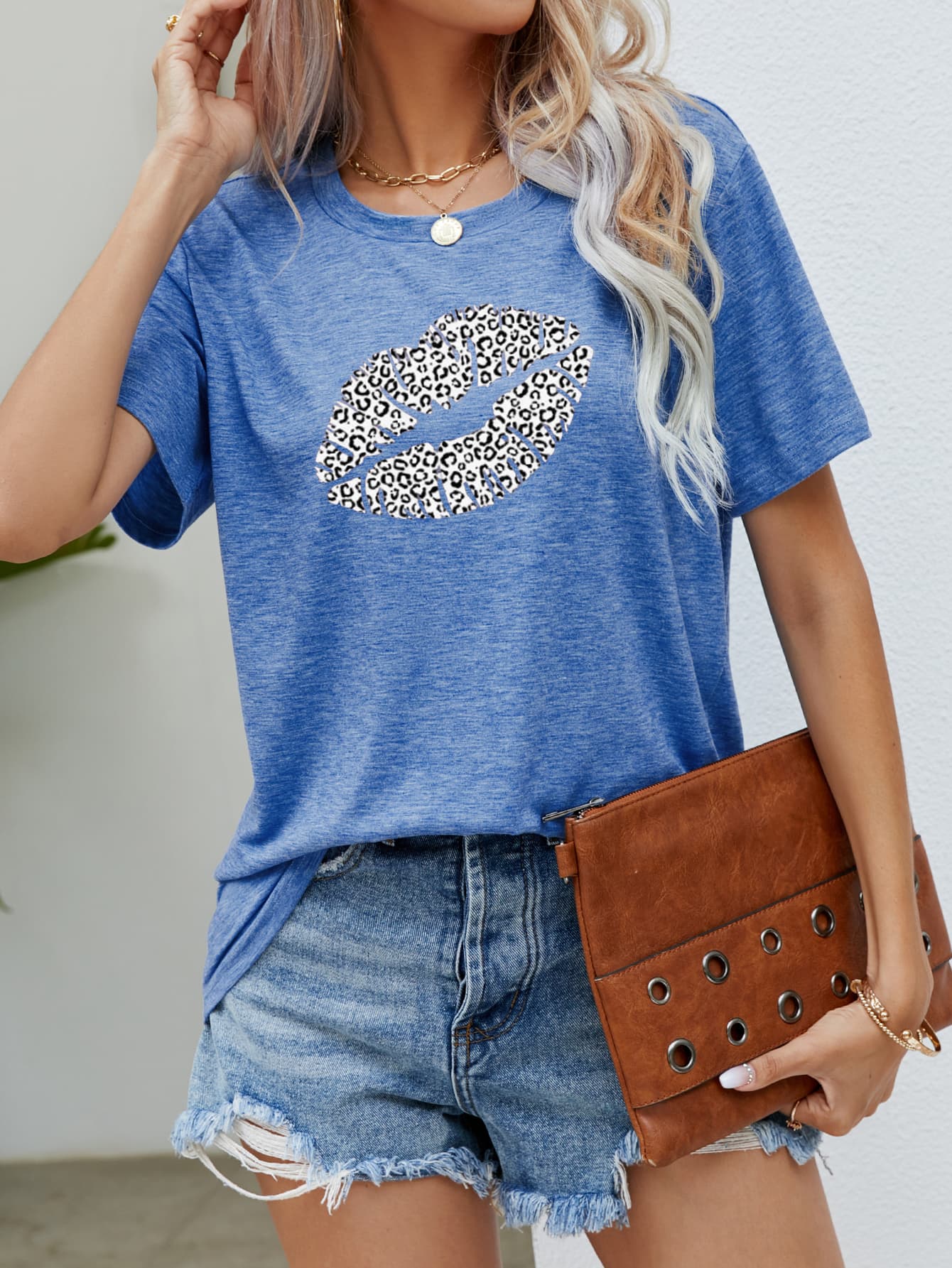 leopard lip graphic round neck tee