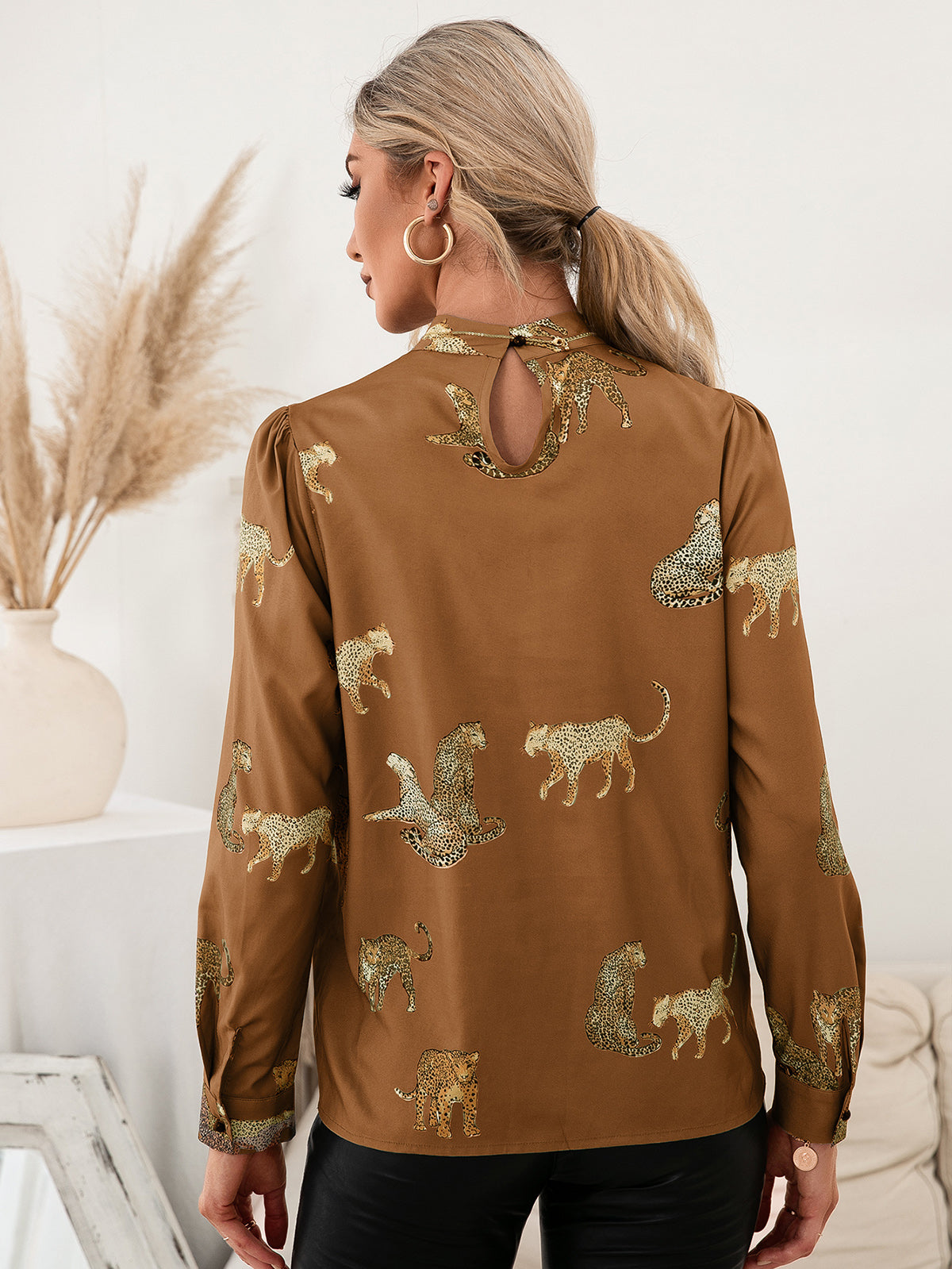leopard graphic mock neck puff sleeve blouse