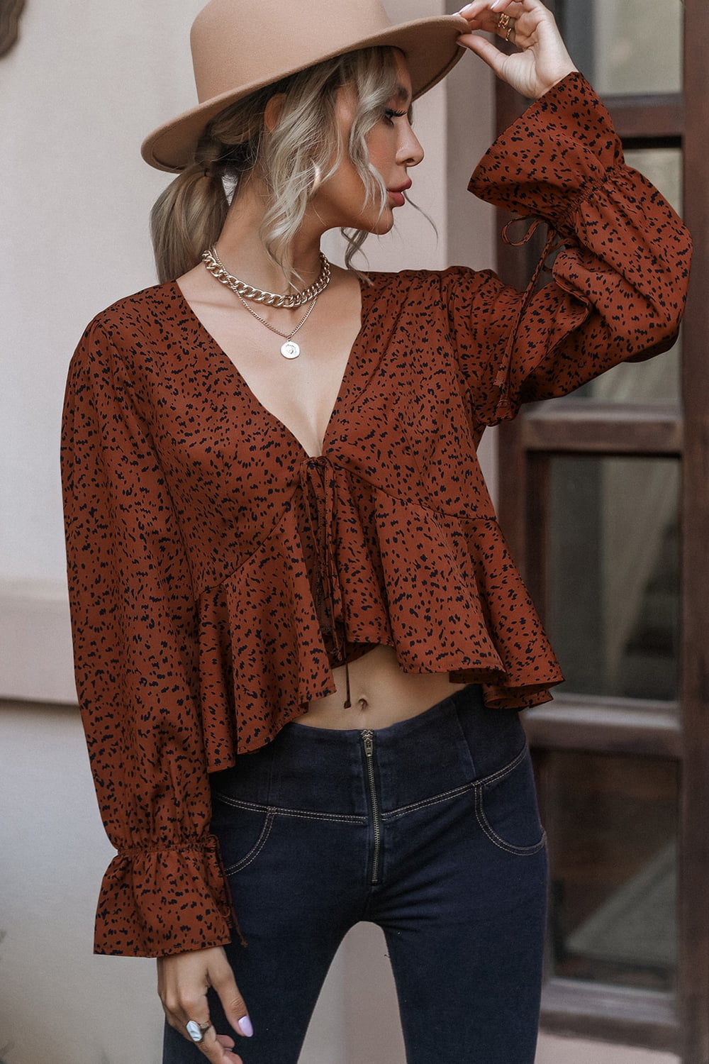 cropped v-neck long sleeve blouse