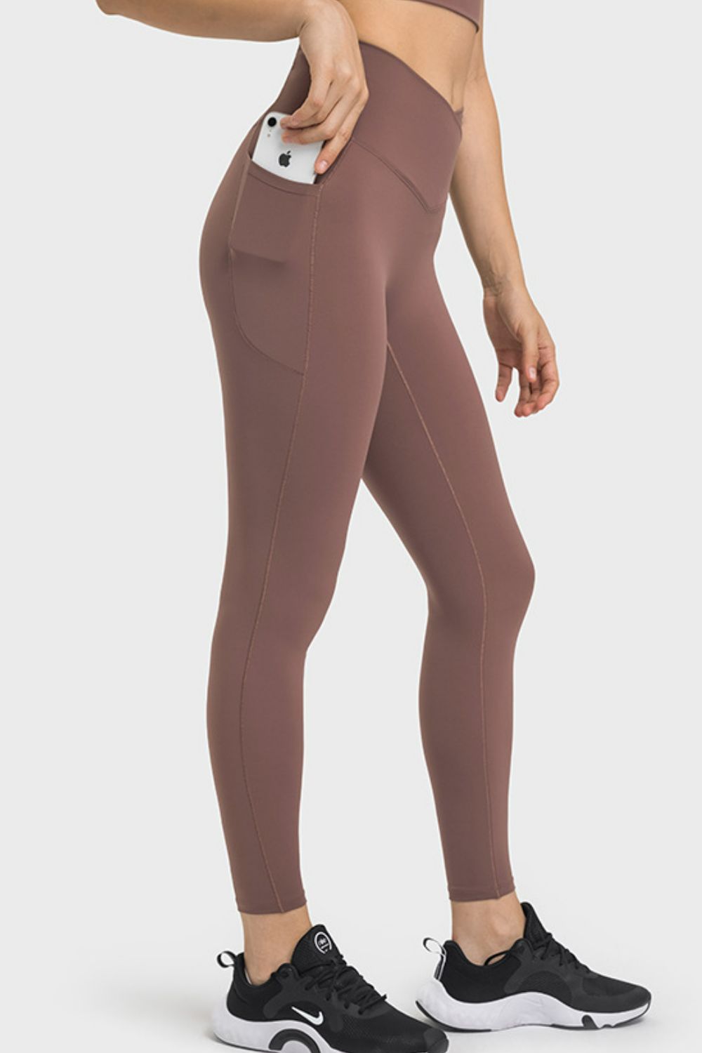 v-waist yoga leggings with pockets