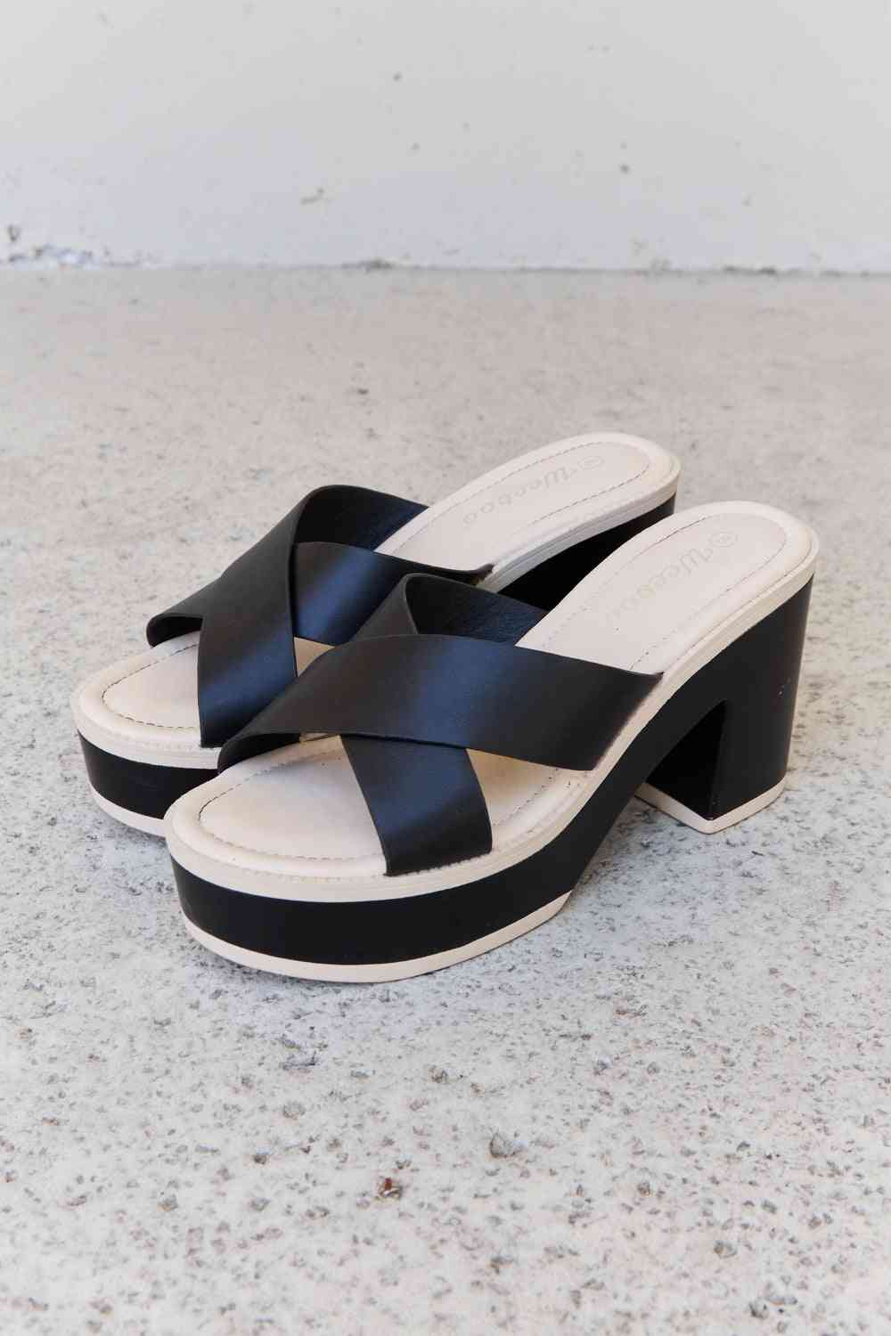 weeboo cherish the moments contrast platform sandals in black